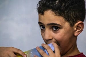 Palestinian Children Playing in Shatila Refugee Camp Amid Hardship idir hakim photographe paris