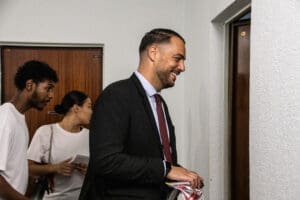 Door to Door – The New Popular Front idir hakim photographe paris