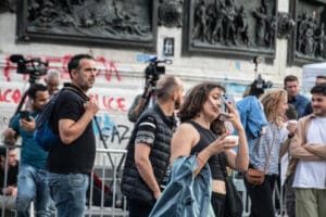 LFI Activists at Place de la République idir hakim photographe paris