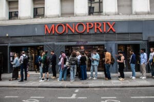 Queue for Jean-Luc Melenchon Conference idir hakim photographe paris