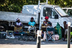 Street Vendors in Chêne Pointu idir hakim photographe paris