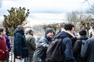 Louis Boyard with activists in Villeneuve-Saint-Georges idir hakim photographe paris
