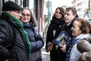 Louis Boyard with activists in Villeneuve-Saint-Georges idir hakim photographe paris