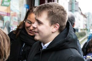 Louis Boyard with activists in Villeneuve-Saint-Georges idir hakim photographe paris
