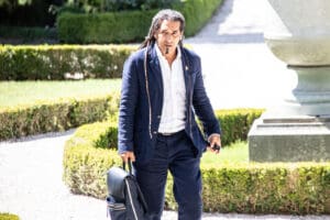 Steevy Gustave photographed at the French National Assembly on J idir hakim photographe paris
